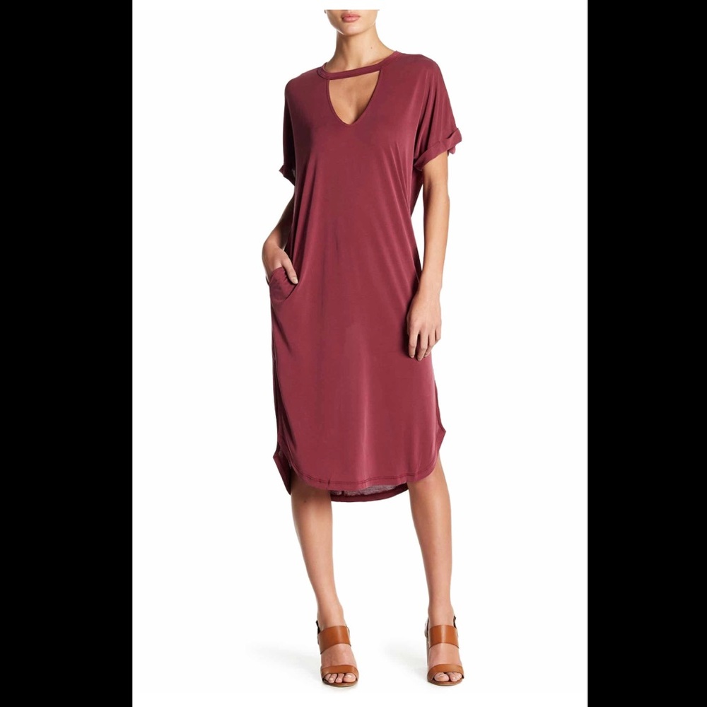 Lush maroon midi dress